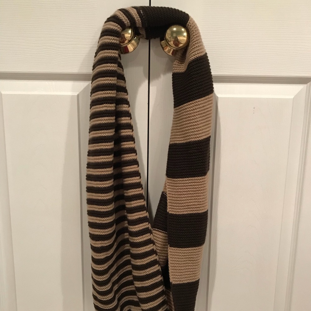Infinity scarf